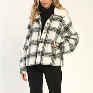 Lulu's Plaid To Know You Ivory Plaid Shacket in Size L